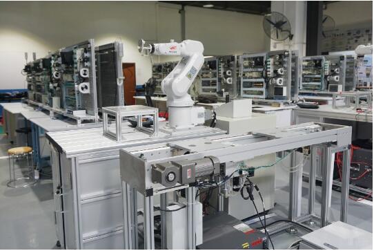 智造新力量 犀靈工業機器人秦磊，以“機械手”為起點，打造智能制造教育新標桿
